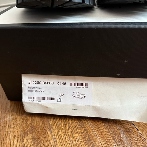 Gucci loafer boots. Size 7 men’s. Comes with box. Worn once. - Picture 3 of 9